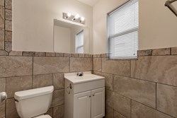 319 E Edwards St #5, Edmond