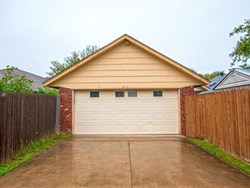 2118 S Robinson Ave, Moore