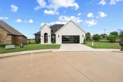 1304 Katelyn Ct, Yukon