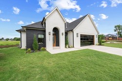 1304 Katelyn Ct, Yukon