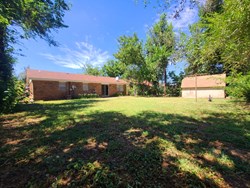 4320 Meadowpark Dr, Midwest City