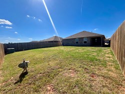 618 Audrey Dr, Tuttle