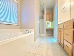 1928 NW 176th St, Edmond