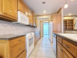 1928 NW 176th St, Edmond