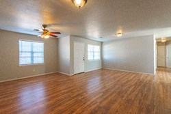 733 N Norman Ave, Moore