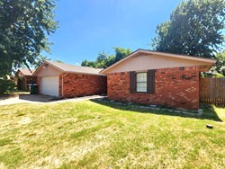 8933 Rambling Rd, Oklahoma City