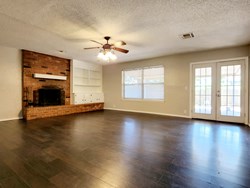 8933 Rambling Rd, Oklahoma City