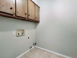 8933 Rambling Rd, Oklahoma City