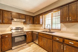 1425 Venus Cir, Edmond