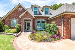 817 Colony Dr, Edmond
