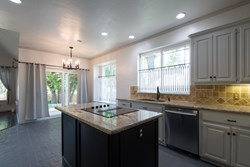 817 Colony Dr, Edmond