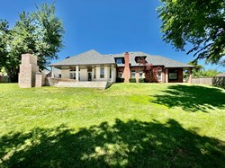 2600 Sweetbriar, Edmond