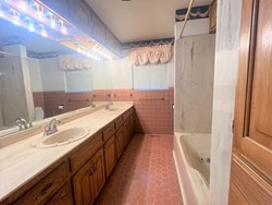 1301 NE 52nd St, Oklahoma City