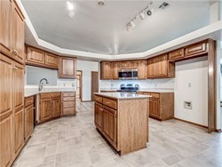 1205 Blue Ridge Dr, Edmond
