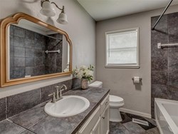 300 N Fretz Ave, Edmond