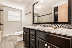 2912 N Santa Fe, Moore