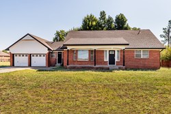 2912 N Santa Fe, Moore