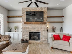5709 Goldstone Ct, Mustang