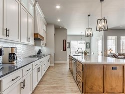 5709 Goldstone Ct, Mustang