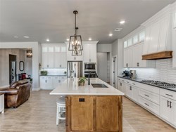 5709 Goldstone Ct, Mustang