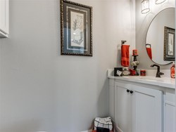 5709 Goldstone Ct, Mustang