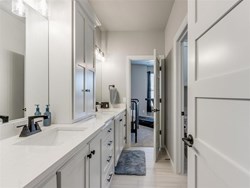 5709 Goldstone Ct, Mustang