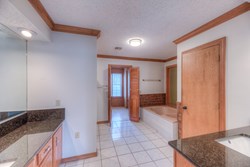 7316 E 85th St, Tulsa