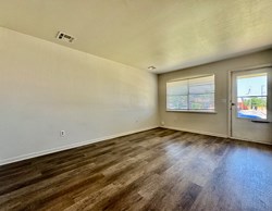 1002 E Wayne St, Edmond