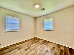 1002 E Wayne St, Edmond
