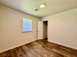 1002 E Wayne St, Edmond