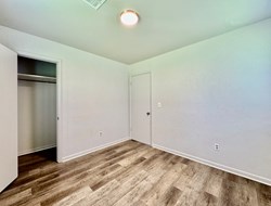 1002 E Wayne St, Edmond