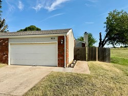 925 Swan Lake Ct, Edmond