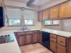3812 NE 142nd Cir, Edmond