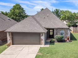 617 NW 163rd St, Edmond