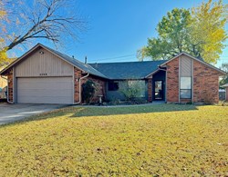 2200 W Rockypoint Dr, Edmond