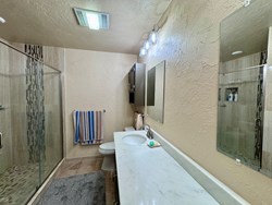 1404 Oak Dr, Edmond