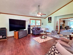1404 Oak Dr, Edmond