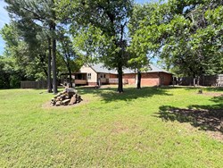 1404 Oak Dr, Edmond