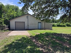 1404 Oak Dr, Edmond