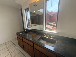 7407 Kings Manor Ct, Oklahoma City