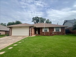 1329 NE 20th Pl, Moore
