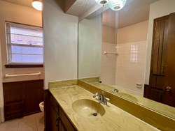 1329 NE 20th Pl, Moore