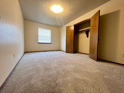 1329 NE 20th Pl, Moore