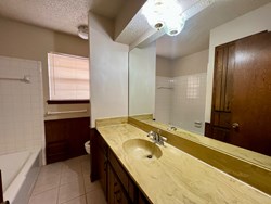 1329 NE 20th Pl, Moore