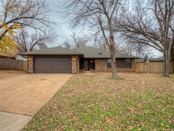 128 Pueblo Dr, Edmond