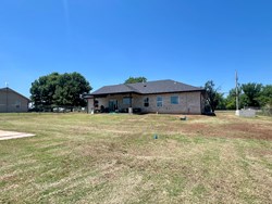 2241 Old Highway 81, Chickasha