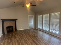 201 W 53rd St, Sand Springs