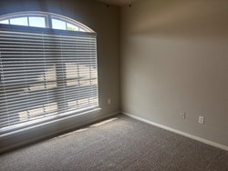 201 W 53rd St, Sand Springs